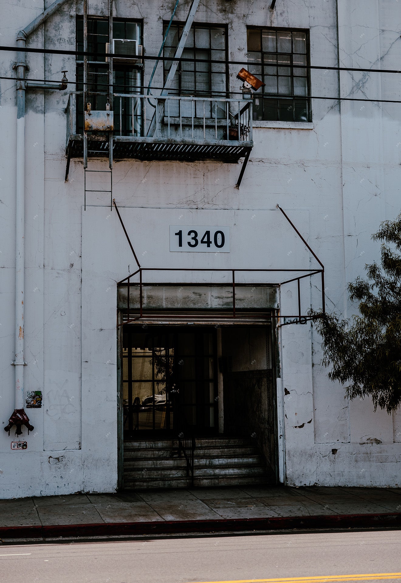 arts district door – howdysmiles.com 