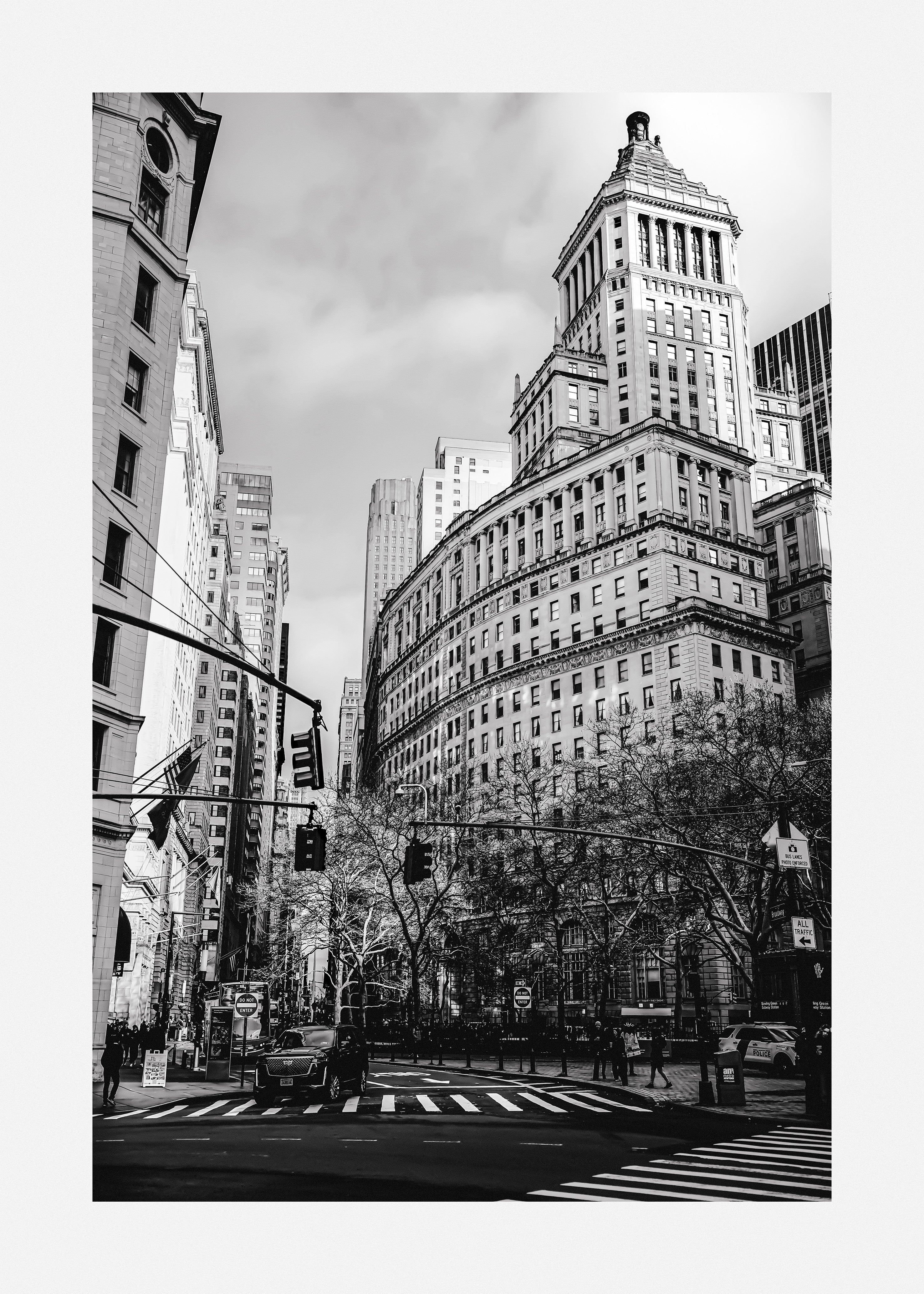 Dive into NYC's charm with our stunning black-and-white collection.