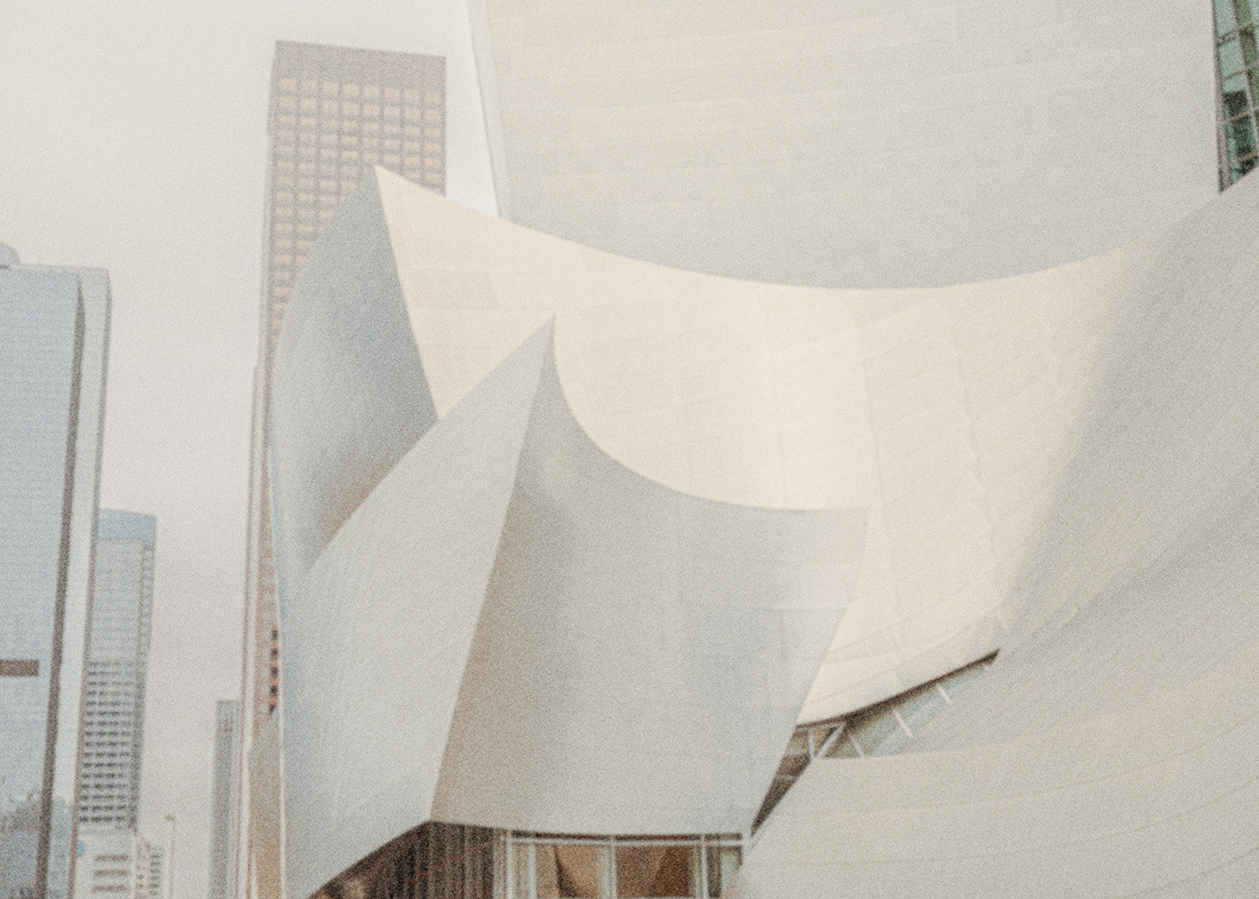 waltdisneyconcerthall__howdysmiles.jpg